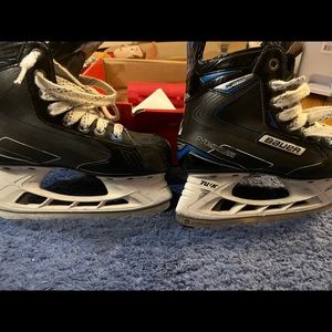 Bauer ice skates youth size 4.5